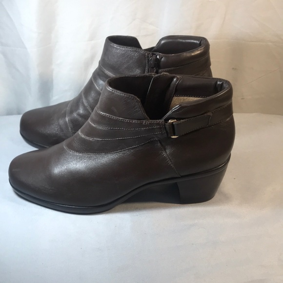 naturalizer emilia boot